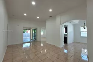 1158 NW 135th Ct, Miami, FL 33182 - Photo 2