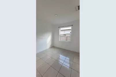 1158 NW 135th Ct, Miami, FL 33182 - Photo 10