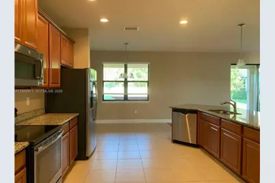 11016 Tahiti Isle Ln #11016, Other City - In The State Of Florida, FL 33647 - Photo 12