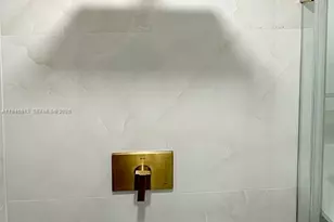 2750 NE 183rd St, Aventura, FL 33160 - Photo 16