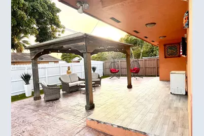 690 E 6th Pl, Hialeah, FL 33010 - Photo 16