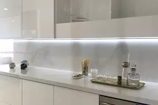 488 NE 18th St, Miami, FL 33132 - Photo 22