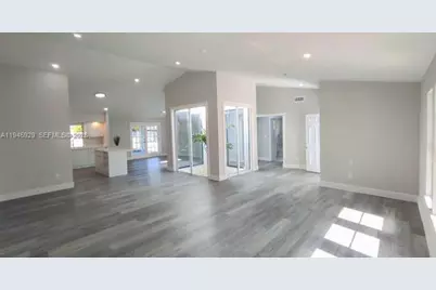 333 NE Greenbrier Ave, Port Saint Lucie, FL 34983 - Photo 2