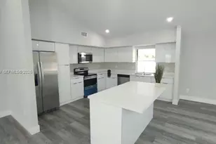 333 NE Greenbrier Ave, Port Saint Lucie, FL 34983 - Photo 4