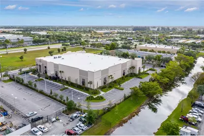 10400 NW 55th St #Unit 200, Sunrise, FL 33351 - Photo 2