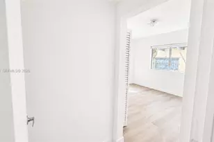 820 15th St, Miami Beach, FL 33139 - Photo 8