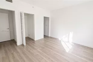 820 15th St, Miami Beach, FL 33139 - Photo 12