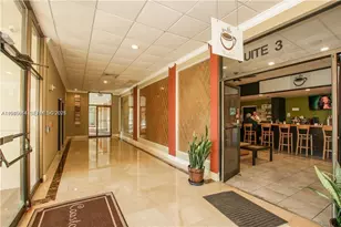 400 Kings Point Dr, Sunny Isles Beach, FL 33160 - Photo 18