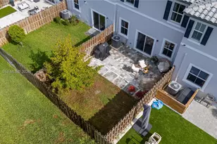 12022 NW 46th St, Coral Springs, FL 33076 - Photo 8