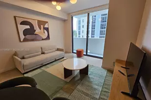 11 NE 6th St, Miami, FL 33132 - Photo 8