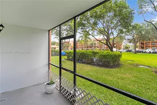 701 SW 142nd Ave, Pembroke Pines, FL 33027 - Photo 12