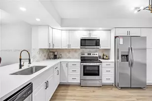 701 SW 142nd Ave, Pembroke Pines, FL 33027 - Photo 1