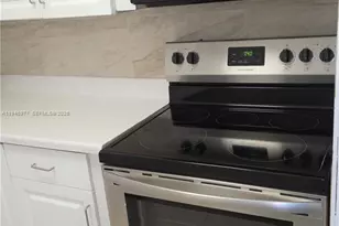 502-504 Phippen Waiters, Dania Beach, FL 33004 - Photo 18