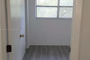 502-504 Phippen Waiters, Dania Beach, FL 33004 - Photo 6