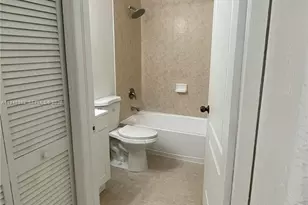 7020 NW 177th St, Hialeah, FL 33015 - Photo 34