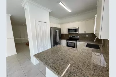 7020 NW 177th St #B103, Hialeah, FL 33015 - Photo 12