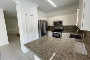 7020 NW 177th St, Hialeah, FL 33015 - Photo 12