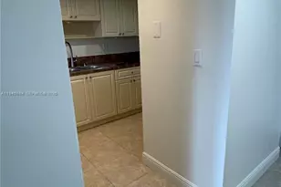 10090 NW 80th Ct, Hialeah Gardens, FL 33016 - Photo 32