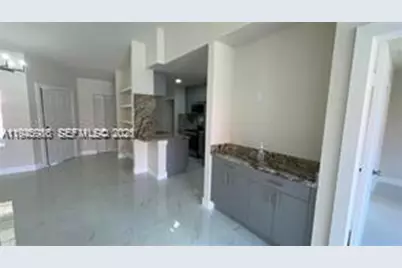 18320 NW 68th Ave #G, Hialeah, FL 33015 - Photo 28