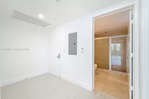 475 Brickell Ave, Miami, FL 33131 - Photo 4