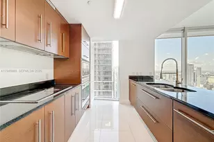 475 Brickell Ave, Miami, FL 33131 - Photo 6