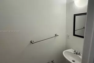 821 SW 2nd St, Miami, FL 33130 - Photo 16