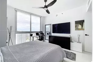 475 Brickell Ave, Miami, FL 33131 - Photo 20