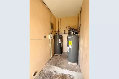 645 NW 1st St, Florida City, FL 33034 - Photo 16