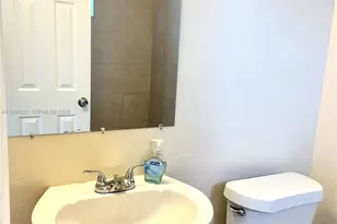 645 NW 1st St, Florida City, FL 33034 - Photo 8