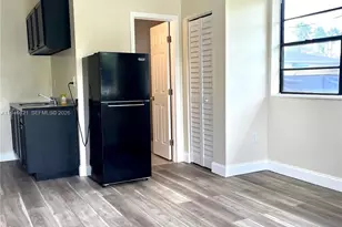 645 NW 1st St, Florida City, FL 33034 - Photo 4