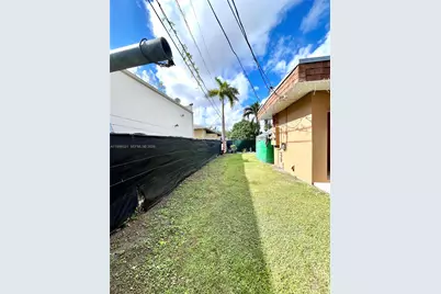 645 NW 1st St, Florida City, FL 33034 - Photo 14