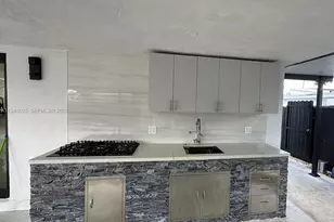 5150 E 9th Ln, Hialeah, FL 33013 - Photo 8