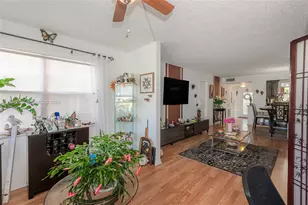 9881 NW Sunrise Lakes Blvd, Sunrise, FL 33322 - Photo 8