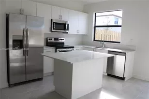 23040 SW 99th Ct, Cutler Bay, FL 33190 - Photo 2