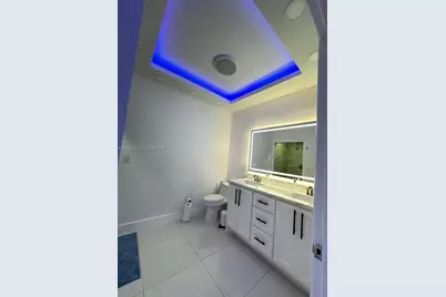 91 Glen Royal Pkwy, Miami, FL 33125 - Photo 4