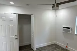 261 NW 49th St, Miami, FL 33127 - Photo 20