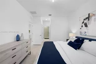 131 SW 171st Ln, Pembroke Pines, FL 33027 - Photo 32