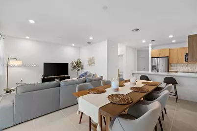 131 SW 171st Lane, Pembroke Pines, FL 33027 - Photo 14