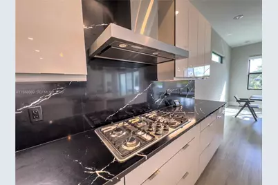 5577 Saint Armands Way, Westlake, FL 33470 - Photo 10