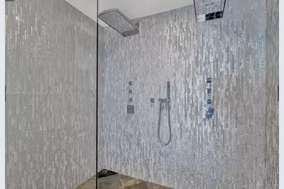 17001 Collins Ave #4102, Sunny Isles Beach, FL 33160 - Photo 14