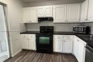 817 NE 214th Ln, Miami, FL 33179 - Photo 2