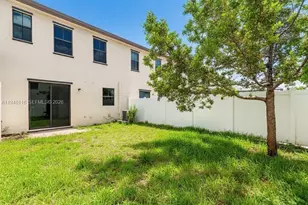 3326 W 112th St, Hialeah, FL 33018 - Photo 16