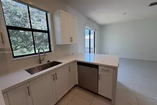 3326 W 112th St, Hialeah, FL 33018 - Photo 10
