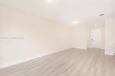3326 W 112th St, Hialeah, FL 33018 - Photo 12