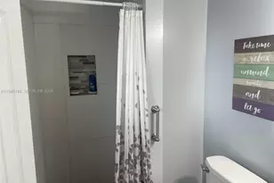 6852 SW 11th St, Pembroke Pines, FL 33023 - Photo 6