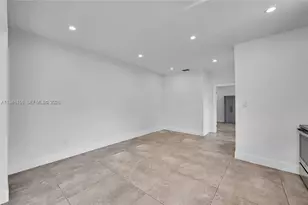 21 NE 48th St, Miami, FL 33137 - Photo 8