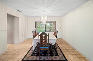 9730 SW 44th St, Miami, FL 33165 - Photo 10