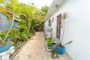 919 SW 25th Ave, Miami, FL 33135 - Photo 2