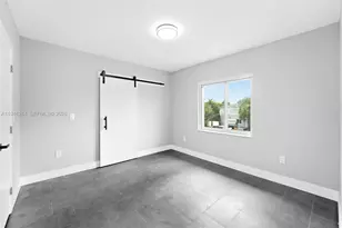 2363 NW 15th St, Miami, FL 33125 - Photo 10