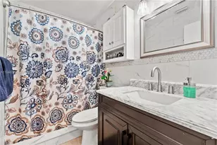 7051 SW 2nd Ct, Pembroke Pines, FL 33023 - Photo 12